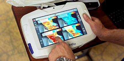 Device showing four imaging views